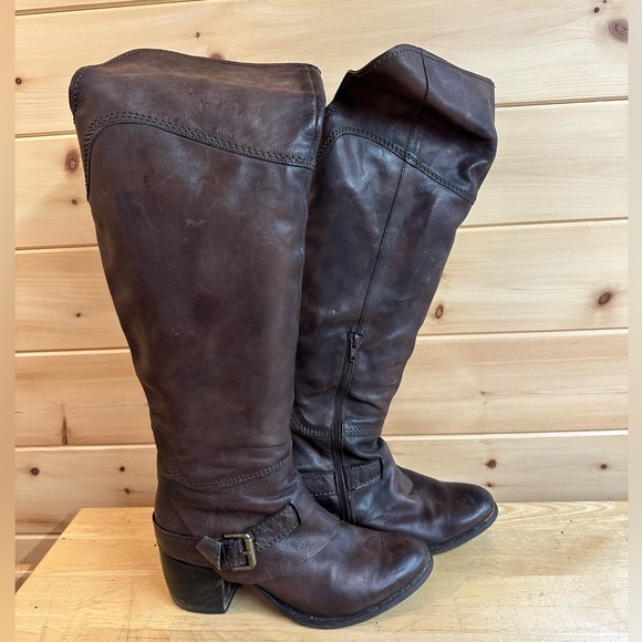 Browns 20” tall heeled boots. - Picture 1 of 4